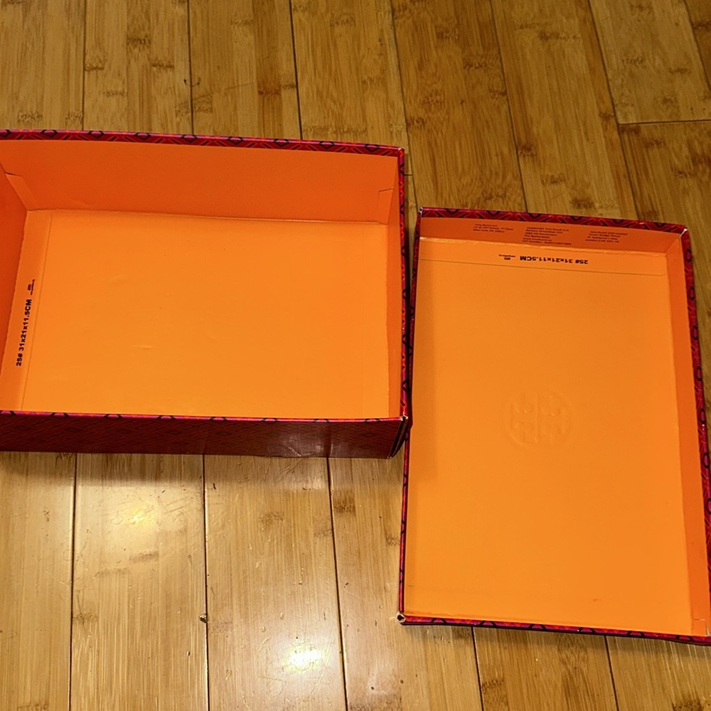 Tory Burch Shoebox - Picture 2 of 4